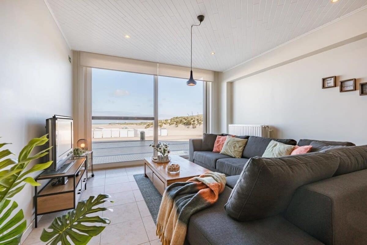 Huswell - Beachfront Apartment In Zeebrugge Exteriör bild