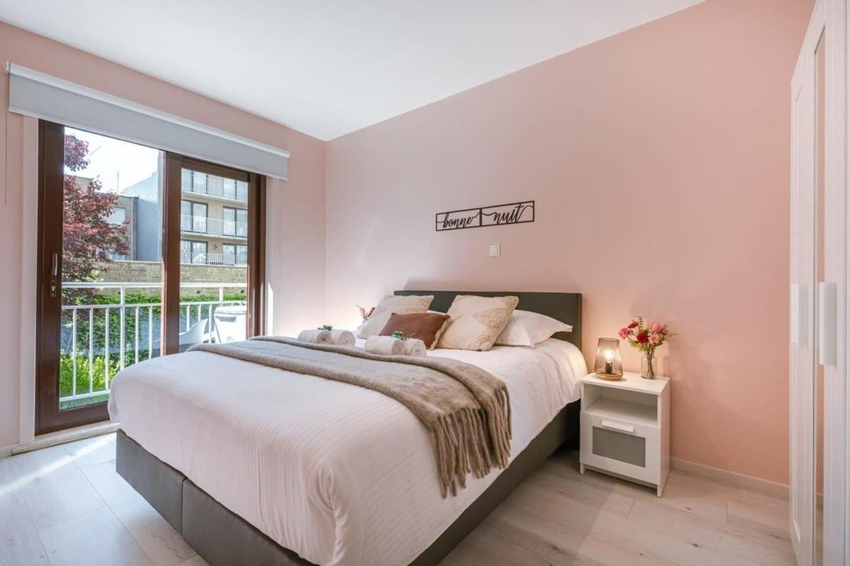 Huswell - Beachfront Apartment In Zeebrugge Exteriör bild