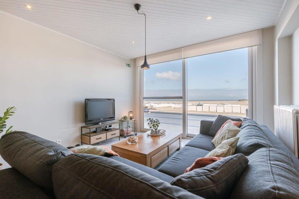 Huswell - Beachfront Apartment In Zeebrugge Exteriör bild